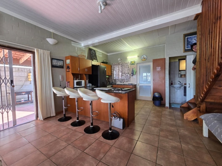 5 Bedroom Property for Sale in Britannia Reef Estate Western Cape